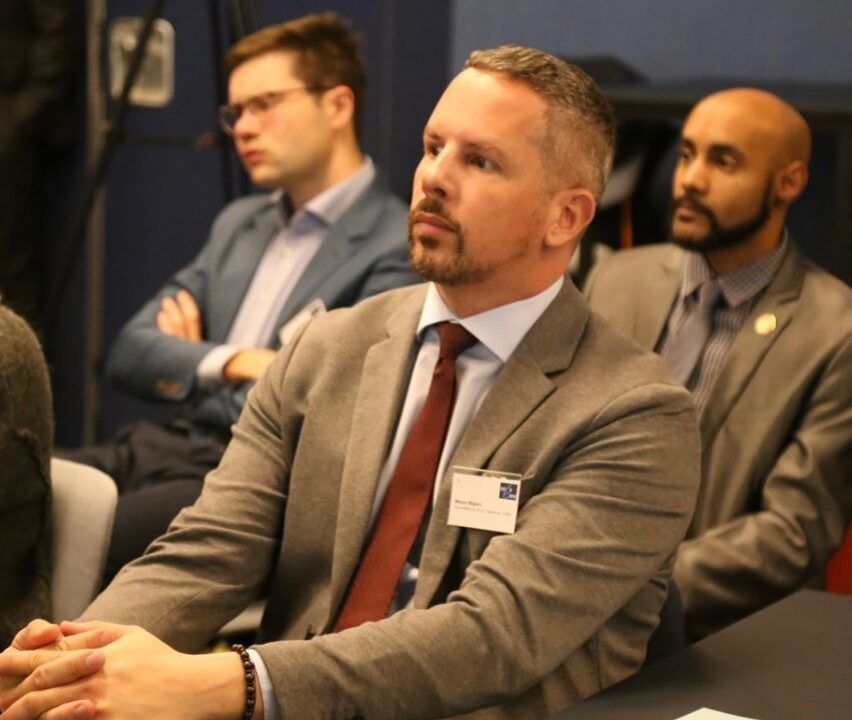 Parlamentario di Accion 21 Miguel Mansur: “Mi ta kere un disculpa oficial di Gobierno pa studiantenan di Haags Hogeschool ta na su luga”
