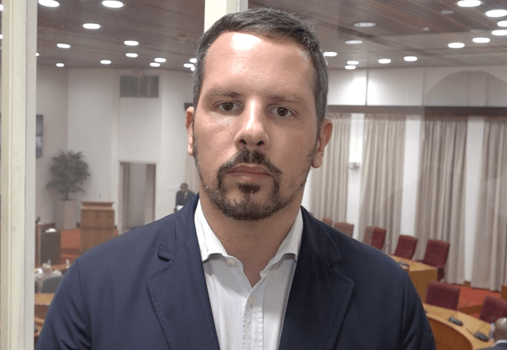 Accion21: Tin un pelea entre MEP y AVP pa wak ken tin mas Minister bao investigacion